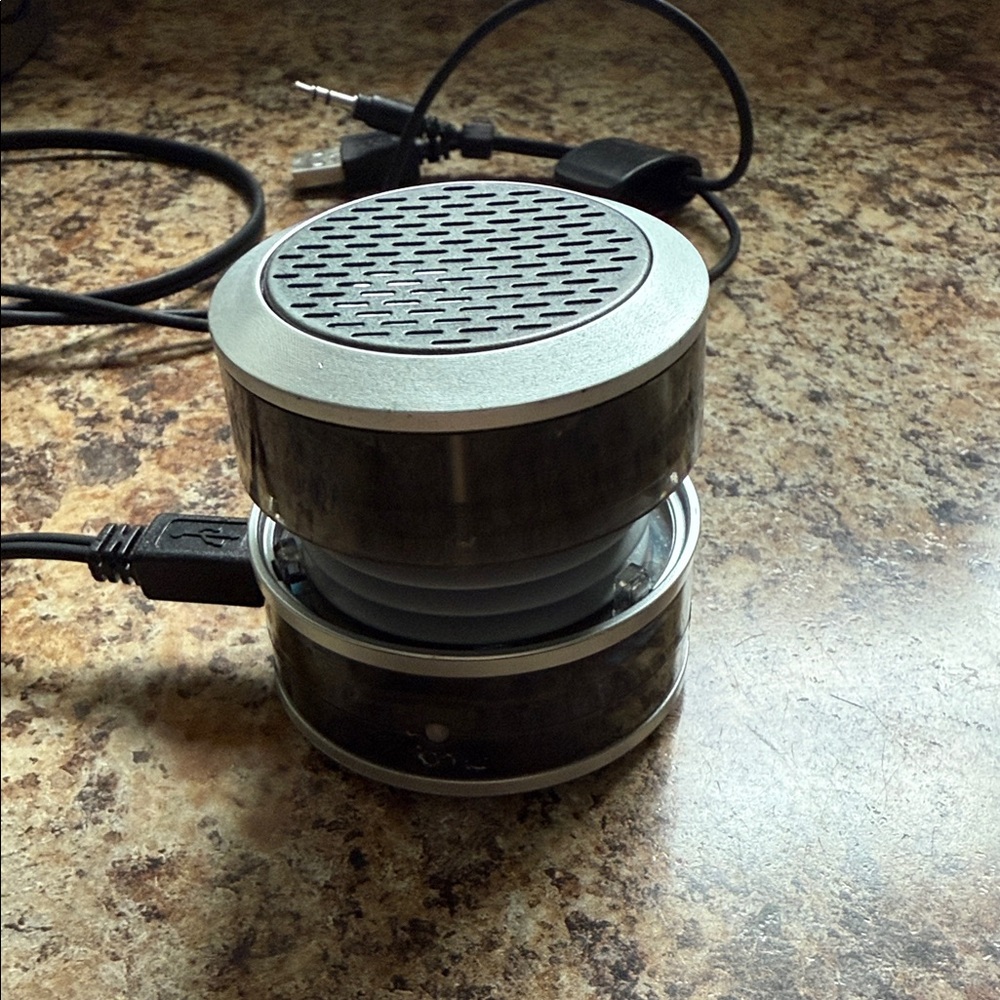 iHome Portable Speaker with Silver Accents